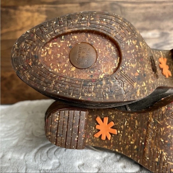 The Art Company Mid Ankle Boots Sz 38 US 7-7.5 Leather Suede Wooden Heel Buckle - Picture 4 of 13